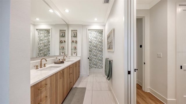 3214 KEY AVENUE, Sarasota, FL 34239