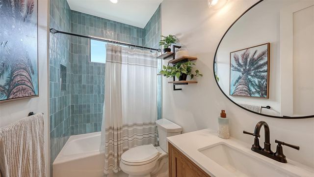 3214 KEY AVENUE, Sarasota, FL 34239