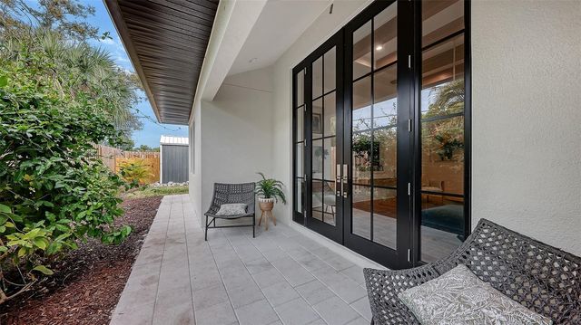 3214 KEY AVENUE, Sarasota, FL 34239