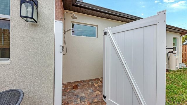 3214 KEY AVENUE, Sarasota, FL 34239