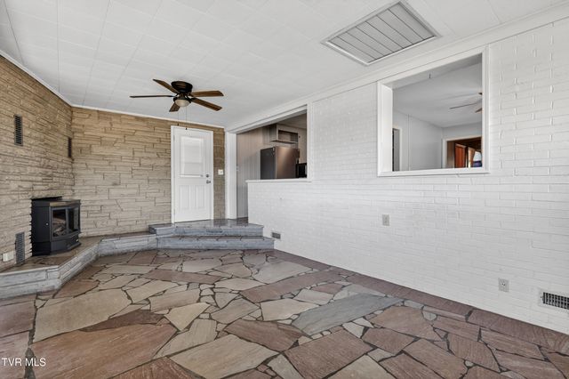 200 Fairacres Drive, Bristol, TN 37620