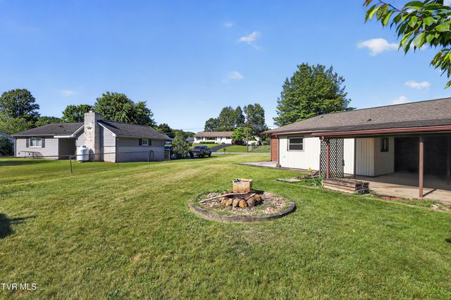 200 Fairacres Drive, Bristol, TN 37620