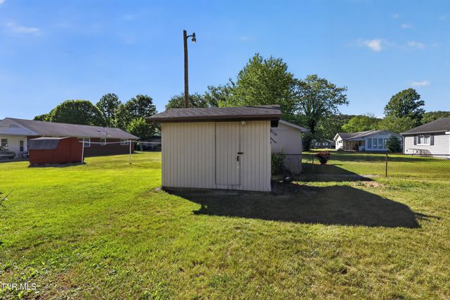 200 Fairacres Drive, Bristol, TN 37620