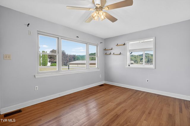 200 Fairacres Drive, Bristol, TN 37620