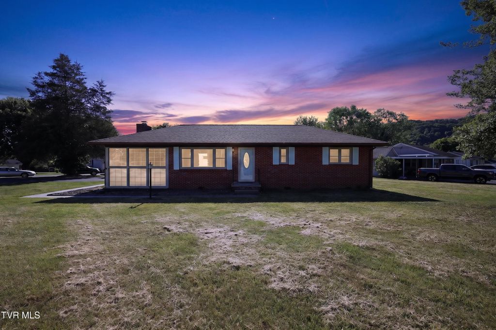 200 Fairacres Drive, Bristol, TN 37620