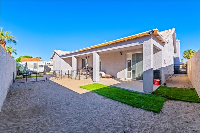 1896 E Shasta Lake Drive, Fort Mohave, AZ 86426