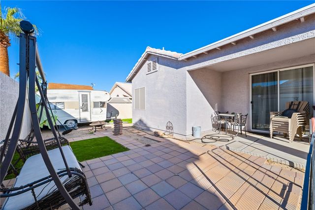 1896 E Shasta Lake Drive, Fort Mohave, AZ 86426