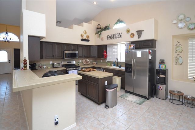 1896 E Shasta Lake Drive, Fort Mohave, AZ 86426