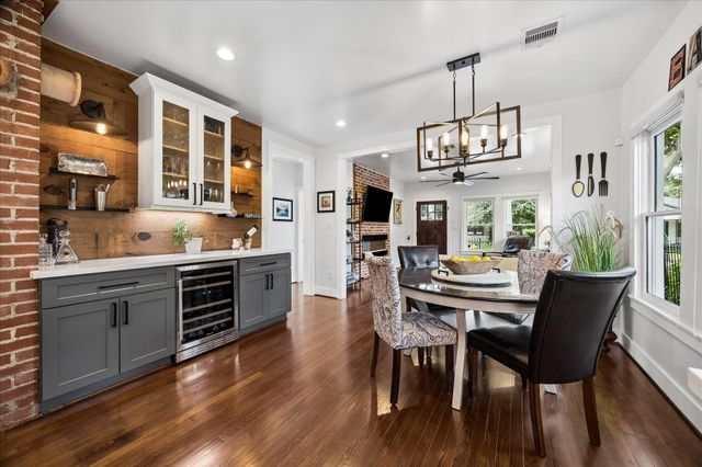 1019 E 14th Street, Houston, TX 77009