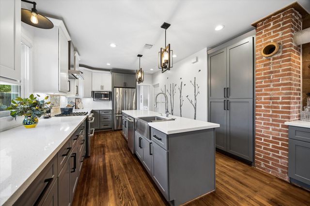 1019 E 14th Street, Houston, TX 77009