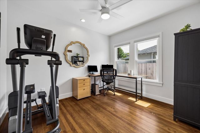 1019 E 14th Street, Houston, TX 77009