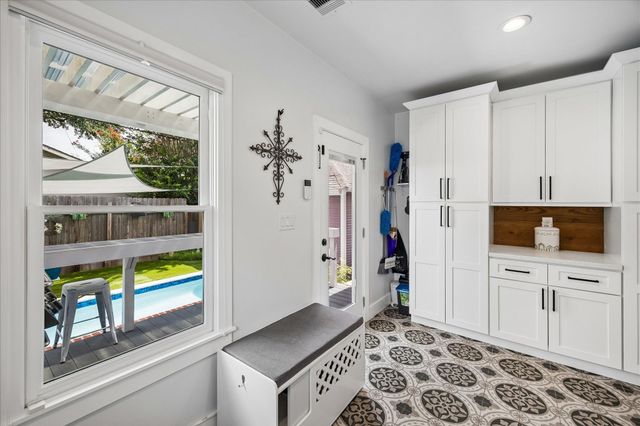 1019 E 14th Street, Houston, TX 77009