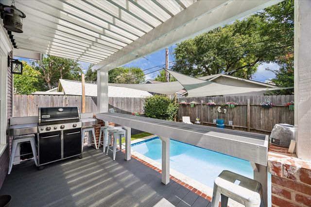 1019 E 14th Street, Houston, TX 77009