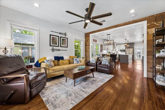 1019 E 14th Street, Houston, TX 77009