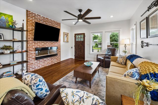 1019 E 14th Street, Houston, TX 77009