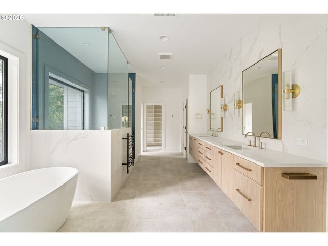 12070 Nw STEWARTRIDGE Ln, Portland, OR 97229