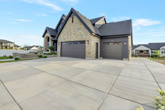 39 N HAYFIELD CIR, Kaysville, UT 84037