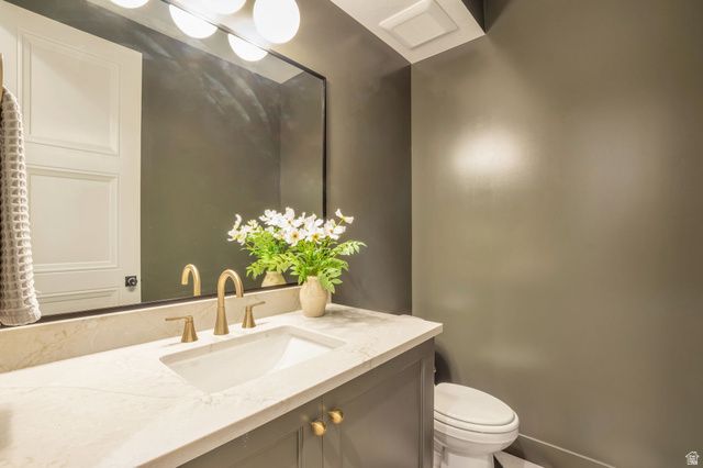 39 N HAYFIELD CIR, Kaysville, UT 84037