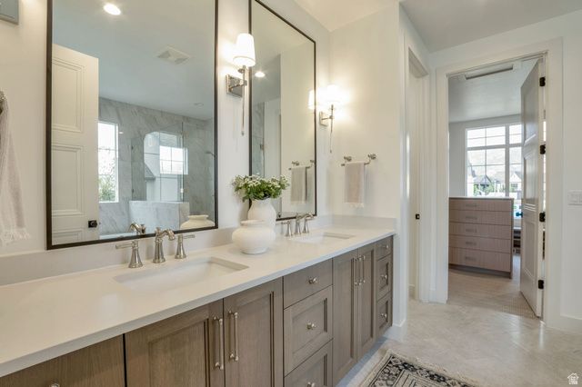 39 N HAYFIELD CIR, Kaysville, UT 84037