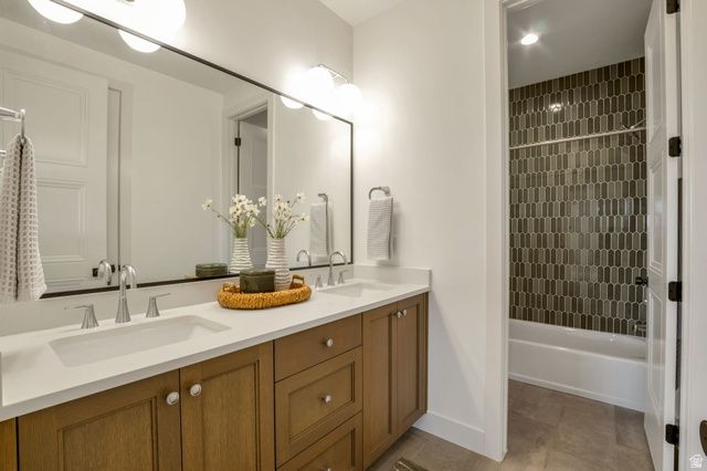 39 N HAYFIELD CIR, Kaysville, UT 84037