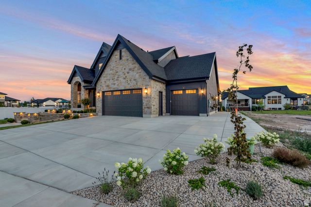39 N HAYFIELD CIR, Kaysville, UT 84037