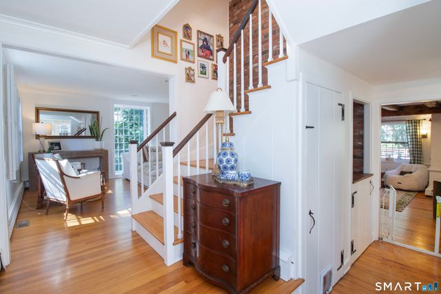 31 Old Barn Road, Trumbull, CT 06611