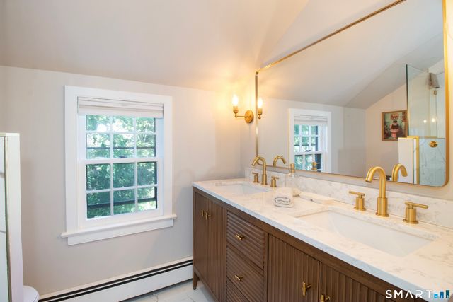 31 Old Barn Road, Trumbull, CT 06611