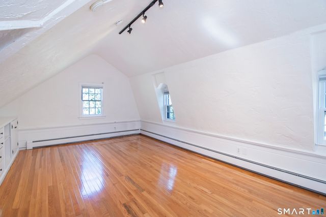 31 Old Barn Road, Trumbull, CT 06611