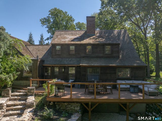 31 Old Barn Road, Trumbull, CT 06611