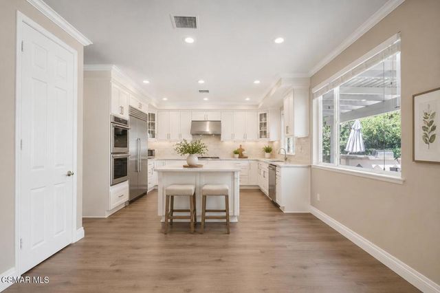 799 Alderdale Court, Newbury Park, CA 91320