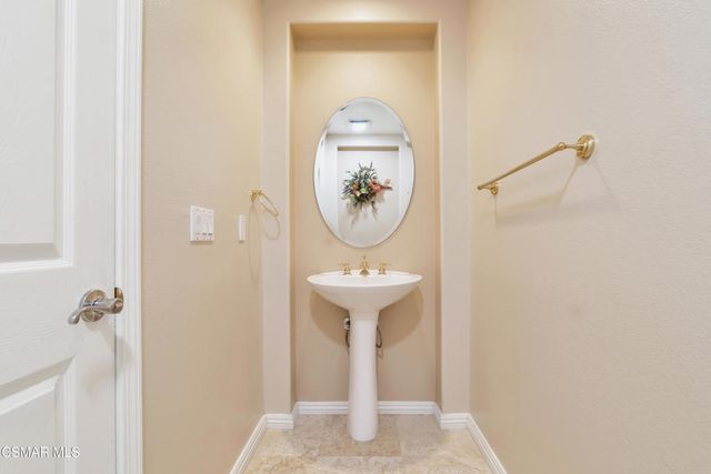 799 Alderdale Court, Newbury Park, CA 91320