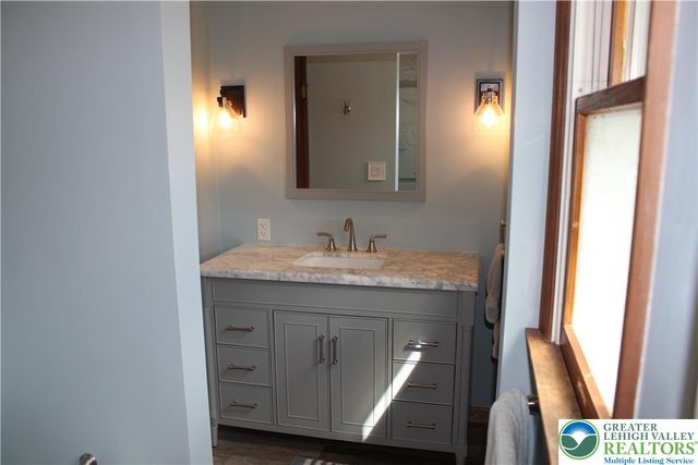 140 Piney Woods Drive, Penn Forest Twp, PA 18229