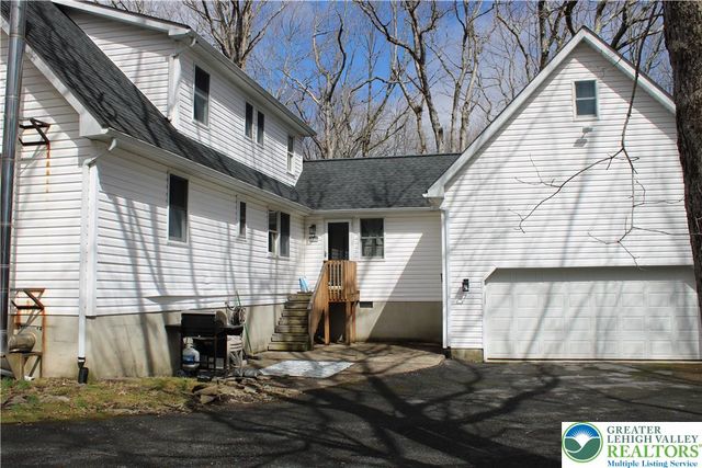140 Piney Woods Drive, Penn Forest Twp, PA 18229