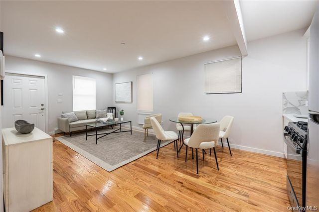 518 Morris Park, Bronx, NY 10460