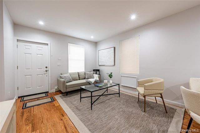 518 Morris Park, Bronx, NY 10460