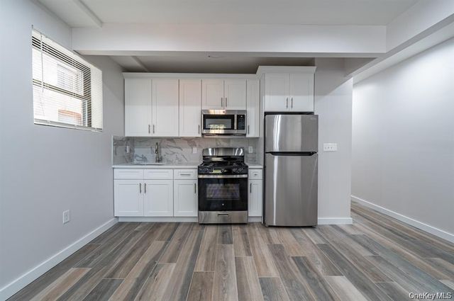 518 Morris Park, Bronx, NY 10460