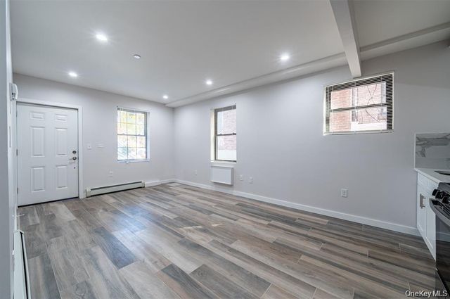 518 Morris Park, Bronx, NY 10460