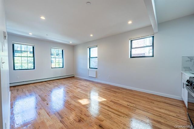 518 Morris Park, Bronx, NY 10460