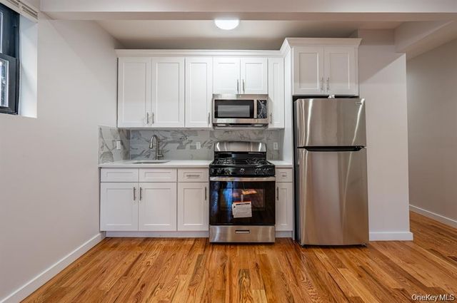 518 Morris Park, Bronx, NY 10460