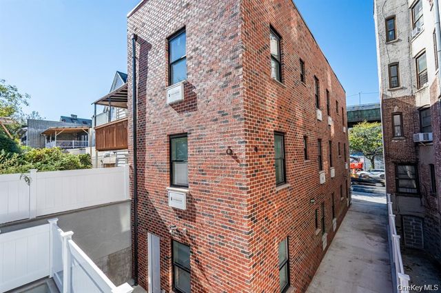 518 Morris Park, Bronx, NY 10460