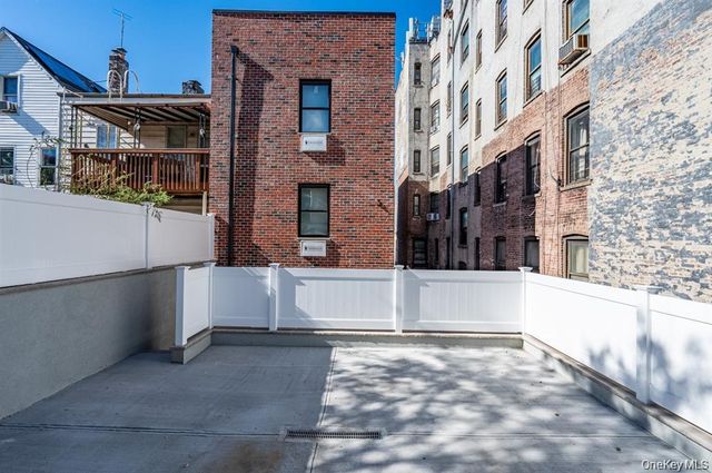 518 Morris Park, Bronx, NY 10460