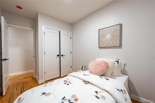 518 Morris Park, Bronx, NY 10460