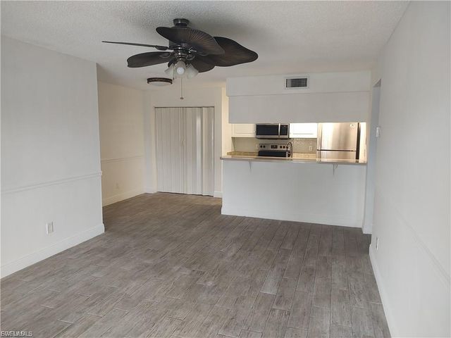 5311 Summerlin RD 1109, Fort Myers, FL 33919