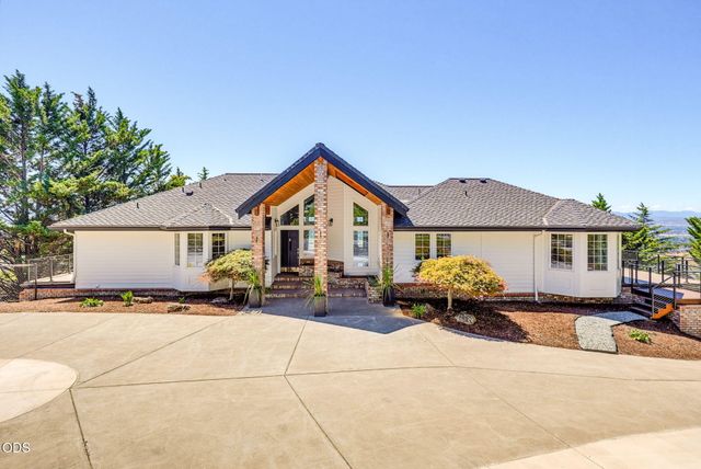 1544 Satellite Drive, Medford, OR 97504