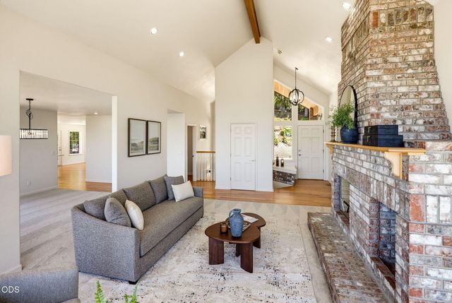 1544 Satellite Drive, Medford, OR 97504