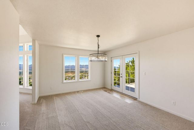 1544 Satellite Drive, Medford, OR 97504