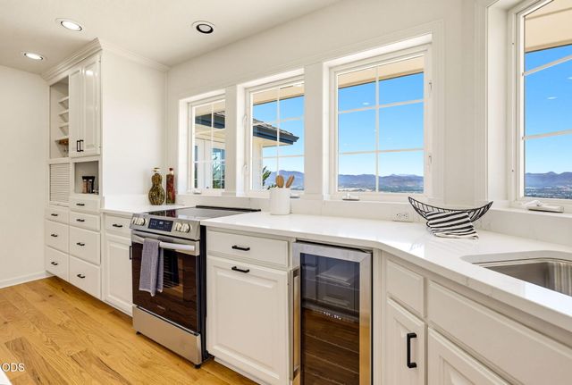 1544 Satellite Drive, Medford, OR 97504