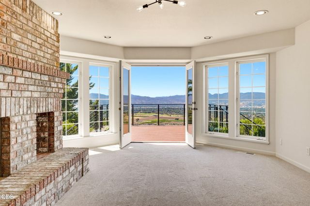 1544 Satellite Drive, Medford, OR 97504