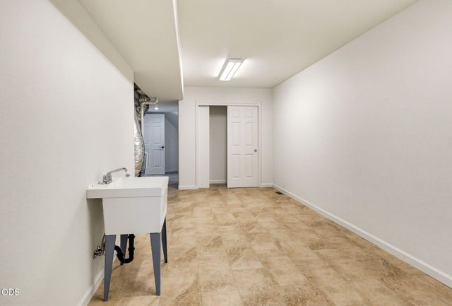 1544 Satellite Drive, Medford, OR 97504