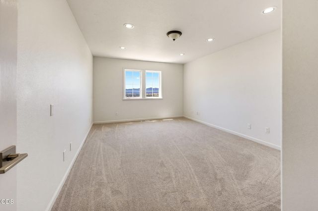 1544 Satellite Drive, Medford, OR 97504